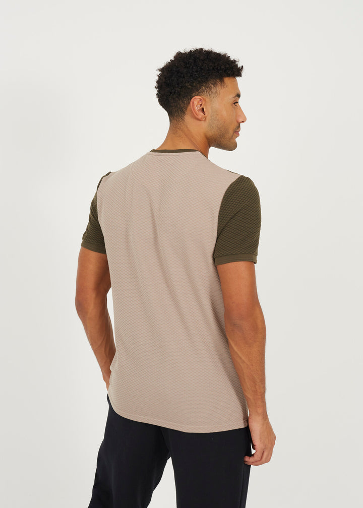 JACQUARD COLOUR BLOCKING T-SHIRT