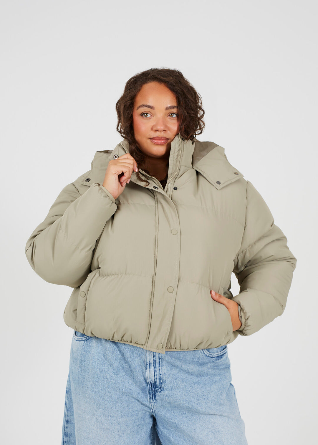 DUSKY SAGE OVERSIZED SHORT HOODED PUFFER JACKET