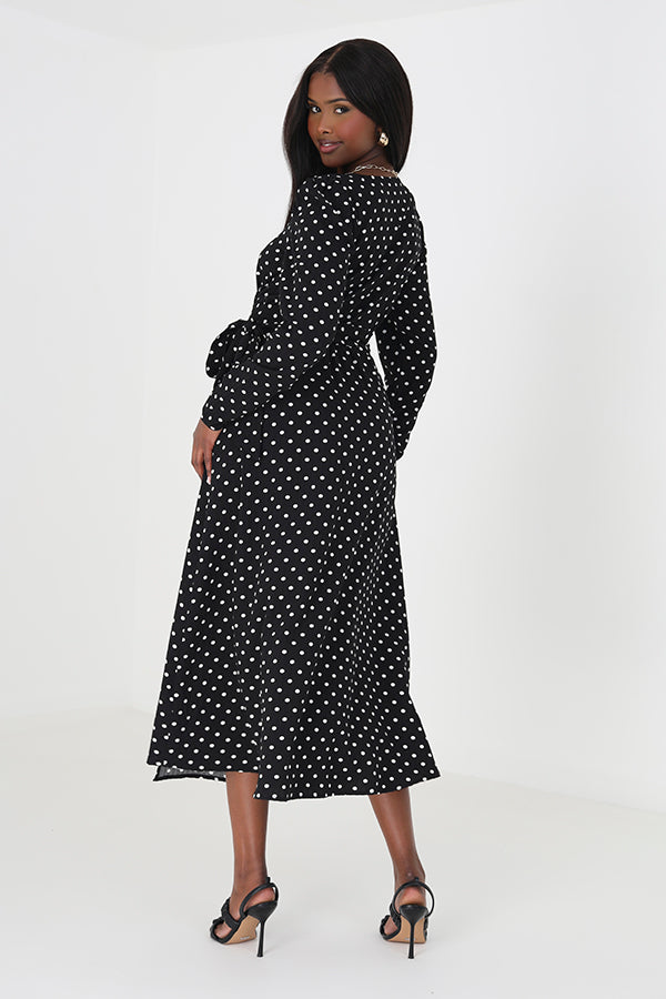 BLACK/WHITE SPOT