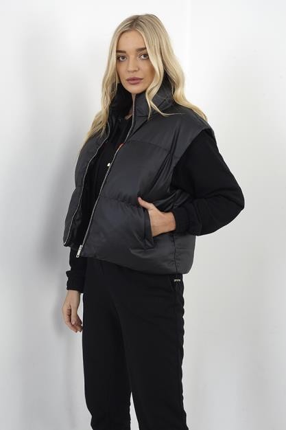 BLACK/ SILVER METAL