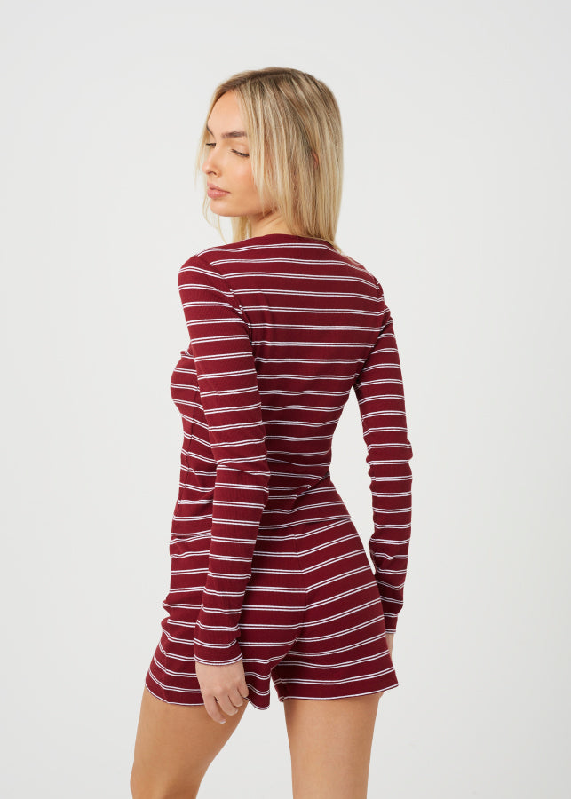 BURGUNDY/WHITE