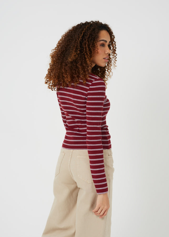 BURGUNDY/WHITE