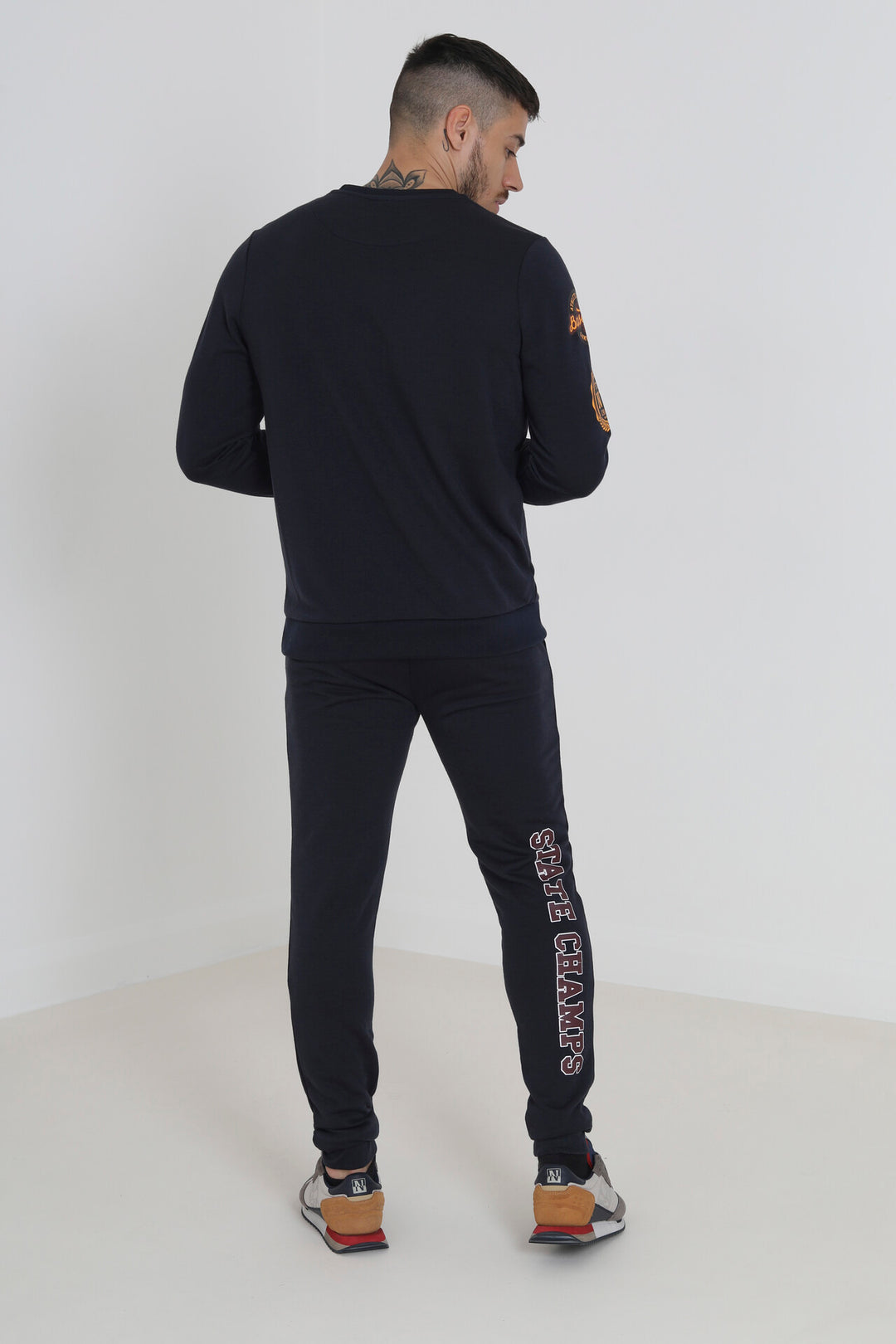 DARK NAVY